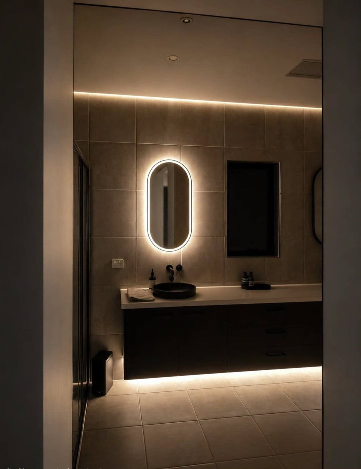 Aulic Mirror