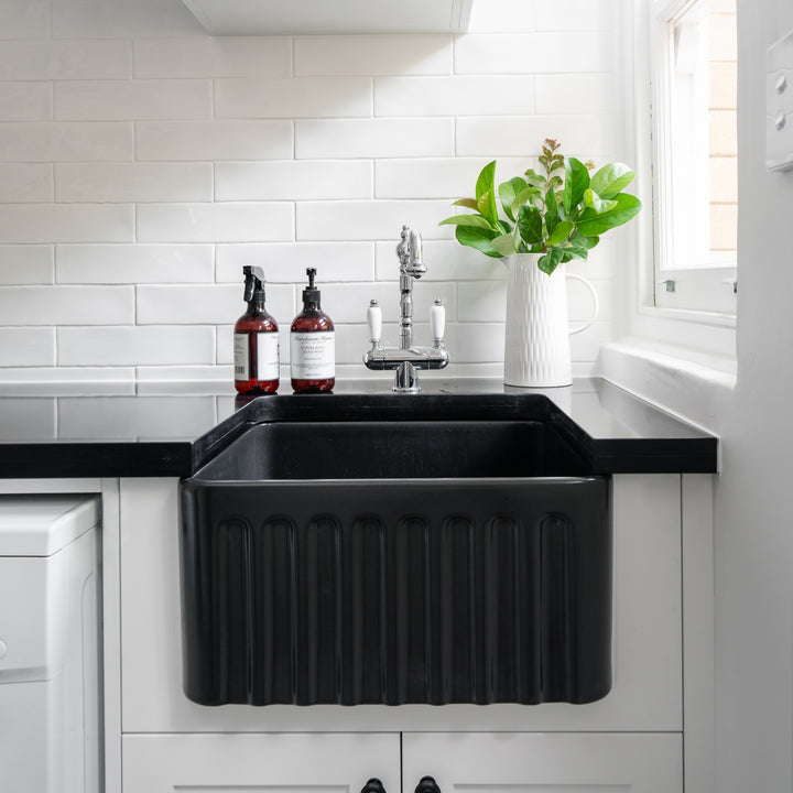 Turner Hastings Novi 50x46 Fireclay Butler Sink - Design 10